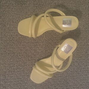 DV by dolce vita yellow size 6.5 strappy sandals